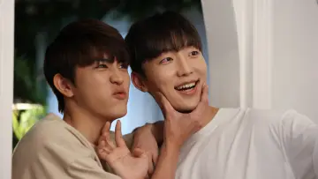 Задник до серіалу "기이한 로맨스" #1804358