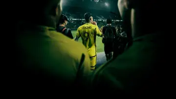 Задник до серіалу "MLS: м