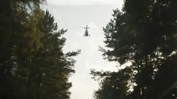 Задник до серіалу "Пограбування на гвинтокрилі" #1423255