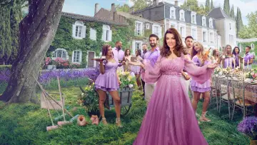 Задник до серіалу "Vanderpump Villa" #1480182