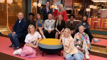 Задник к сериалу "LOL: Last One Laughing UK" #1484930