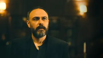 Задник до серіалу "Лузер" #1561275