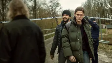 Задник до серіалу "Земля гріха" #1488915