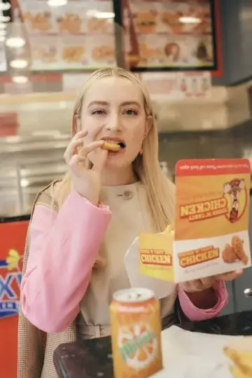 Постер до серіалу "Chicken Shop Date" #1317131