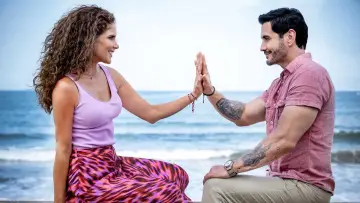 Задник к сериалу "A.mar, donde el amor teje sus redes" #1386696
