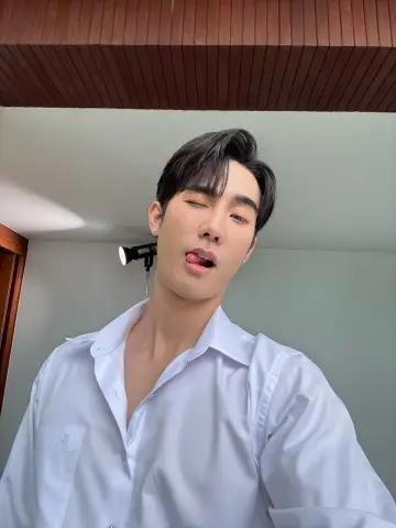 Постер до серіалу "ความลับในบทเพลงที่บรรเลงไม่รู้จบ" #1492608