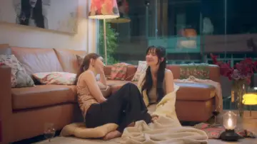 Задник к сериалу "โปรดใช้วิจารณญาณในการรักเธอ" #1476170