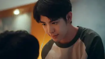 Задник к сериалу "โปรดใช้วิจารณญาณในการรักเธอ" #1476177
