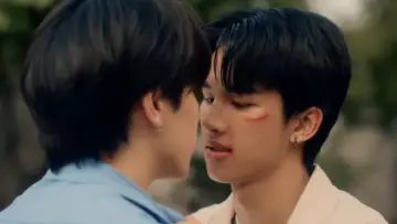 Задник к сериалу "โปรดใช้วิจารณญาณในการรักเธอ" #1476189