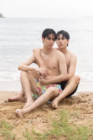 Постер до серіалу "ผมเจอเจ้าชายบนชายหาด" #1496317