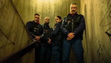 Задник до серіалу "Усі копи — виродки: Серіал" #1487713