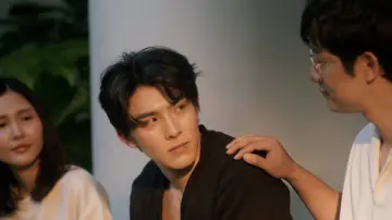 Задник к сериалу "กอดกันมั้ย นายตัวท็อป" #1508373
