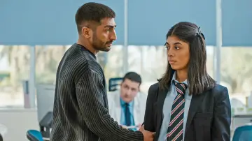 Задник до серіалу "Літо 99-го" #1505153