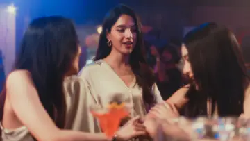 Задник до серіалу "รักขบวนนี้หัวใจเกือบวาย" #1483513