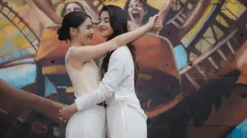 Задник до серіалу "รักขบวนนี้หัวใจเกือบวาย" #1483515