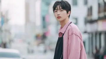 Задник до серіалу "무언가 잘못되었다" #1603313