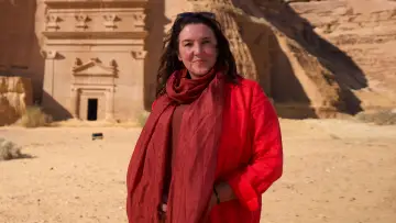 Задник до серіалу "Bettany Hughes
