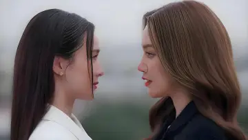 Задник до серіалу "คนโปรดของควีน" #1486714