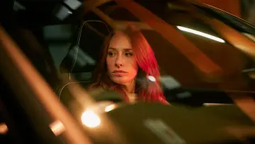 Задник до серіалу "AI Confidential with Hannah Fry" #1499768