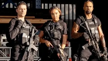 Задник до серіалу "S.W.A.T. Exiles" #1476861