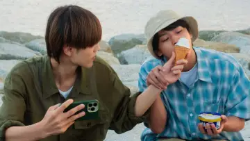 Задник до серіалу "修学旅行で仲良くないグループに入りました" #1392829