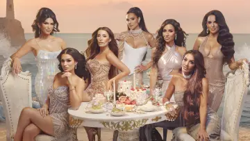 Задник до серіалу "The Real Housewives of Rhode Island" #1496558