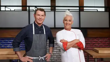 Задник к сериалу "Worst Cooks in America" #1396804