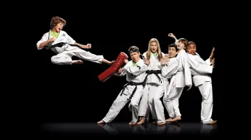 Задник к сериалу "Kickin