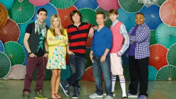 Задник к сериалу "Kickin