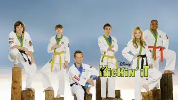 Задник к сериалу "Kickin