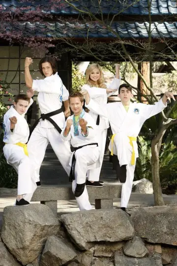 Постер к сериалу "Kickin