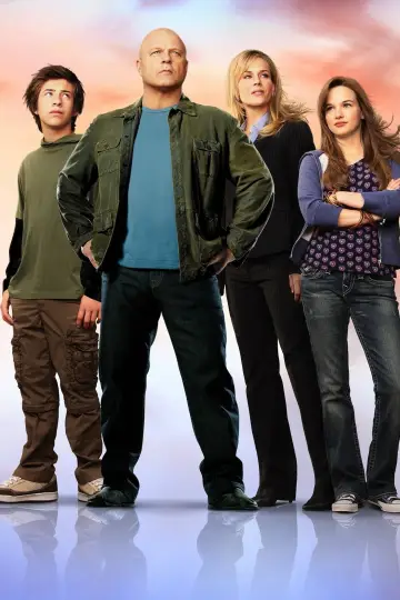 Постер к сериалу "Незвичайна сім’я" #1467712