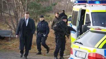 Задник до серіалу "Koмиccap Mapтин Бeк" #1399312