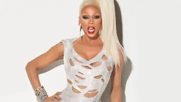 Задник к сериалу "RuPaul