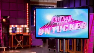 Задник к сериалу "RuPaul
