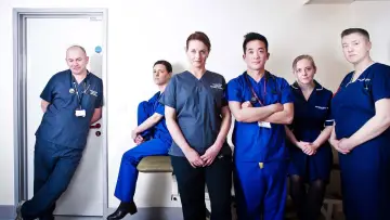 Задник до серіалу "24 Hours in A&E" #1428652