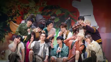 Задник до серіалу "SEVENTEEN: OUR CHAPTER" #1737800