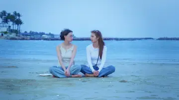 Задник до серіалу "ลัลล์ไม่ชอบไวน์" #1472274