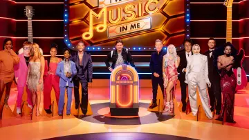 Задник до серіалу "I’ve Got The Music In Me" #1229785