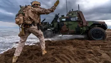Задник до серіалу "Frontline: Our Soldiers Facing Putin" #1557786