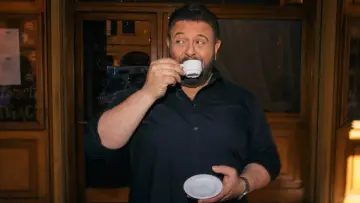 Задник до серіалу "Adam Richman Eats Italy" #1609082