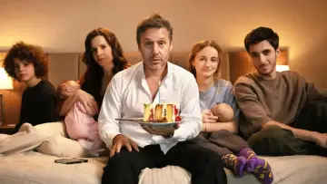 Задник до серіалу "El resto bien" #1475557