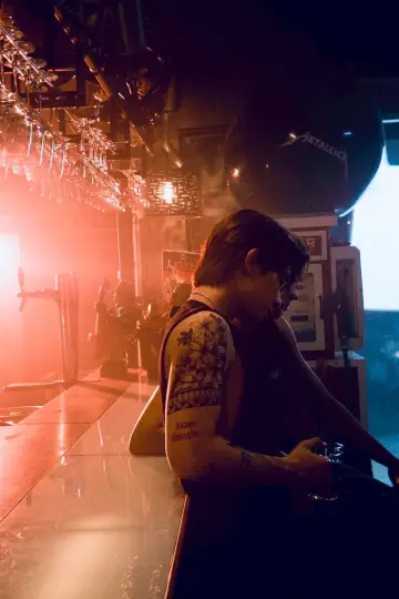 Постер к сериалу "เฉิ่มเชย" #1478401
