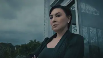 Задник до серіалу "Шануй свою матір" #1495830