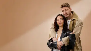 Задник до серіалу "Sus & Bendtner – Forever?" #1555412