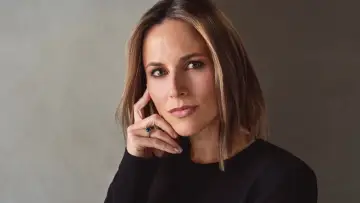 Задник до серіалу "На зв