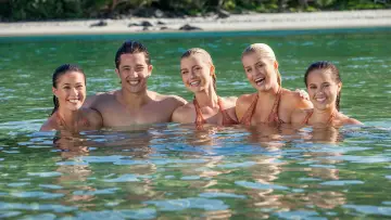 Задник до серіалу "Mako Mermaids: An H2O Adventure" #1405538
