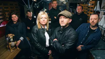 Задник до серіалу "Salvage Hunters" #1418841