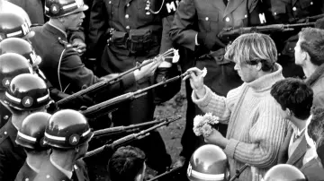 Задник к сериалу "The Vietnam War" #1456957