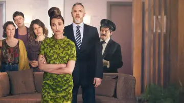 Задник до серіалу "Cuckoo" #1428518